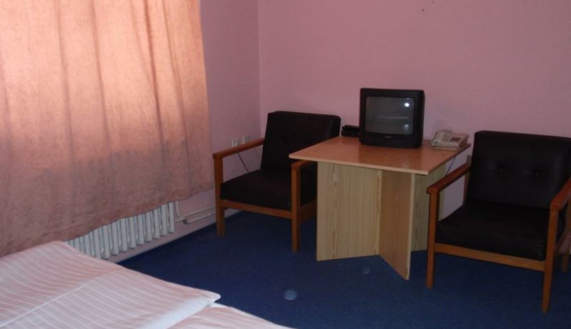 HOTEL VĚNEC Mladá Boleslav - Třílůžkový pokoj